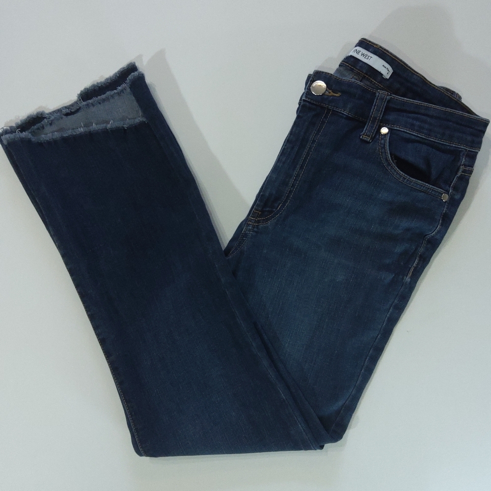 Nine West Jeans Womens Size 8 Kick Flare Raw Distressed Hem Dark Wash Mid Rise